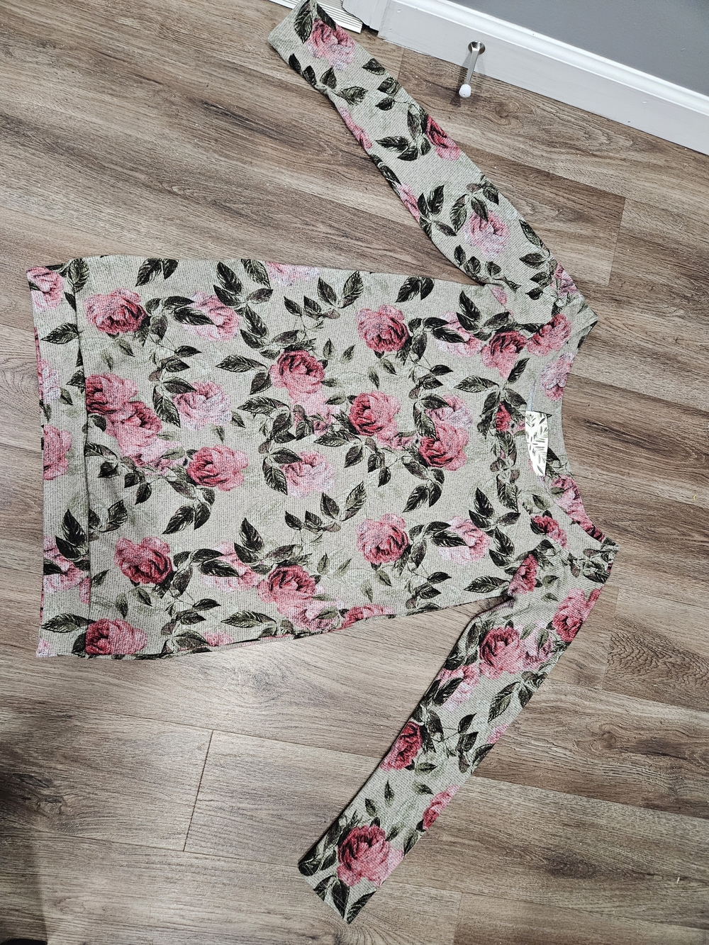 eesome Pink Rose Print Long Sleeve Sweater Top